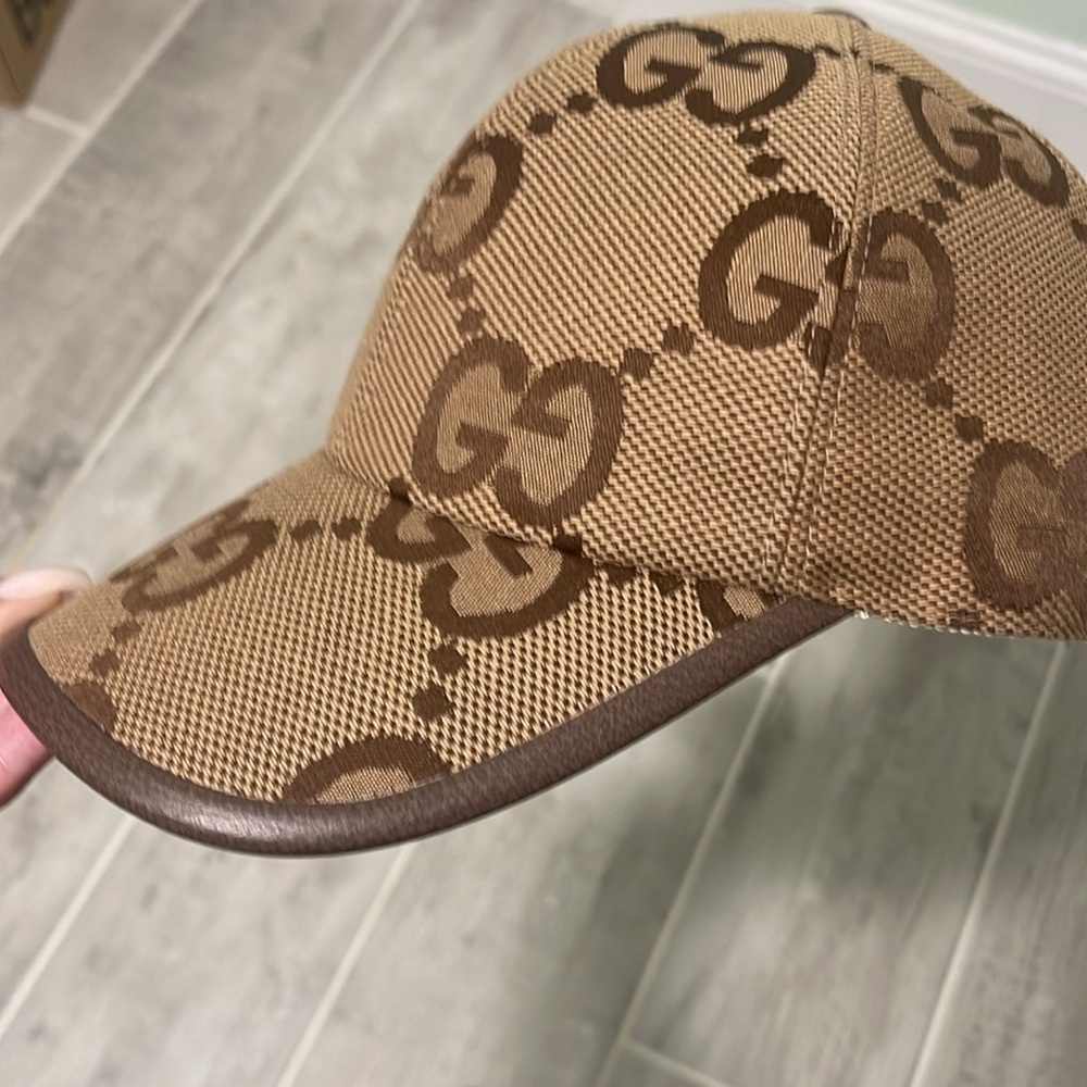 Gucci Brown Jumbo GG Monogram Cap - Picture 4 of 4